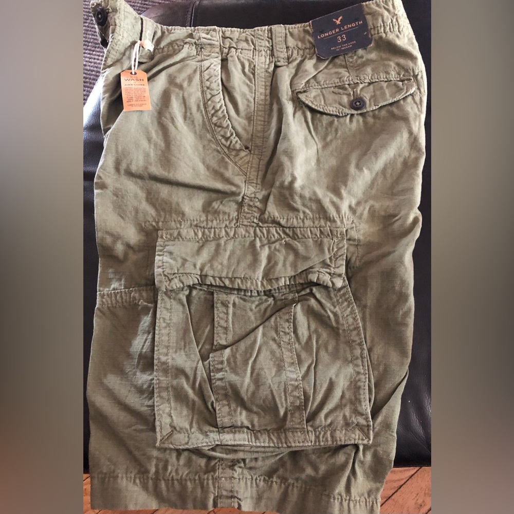 American Eagle Men’s Cargo Shorts 33waist NWT
